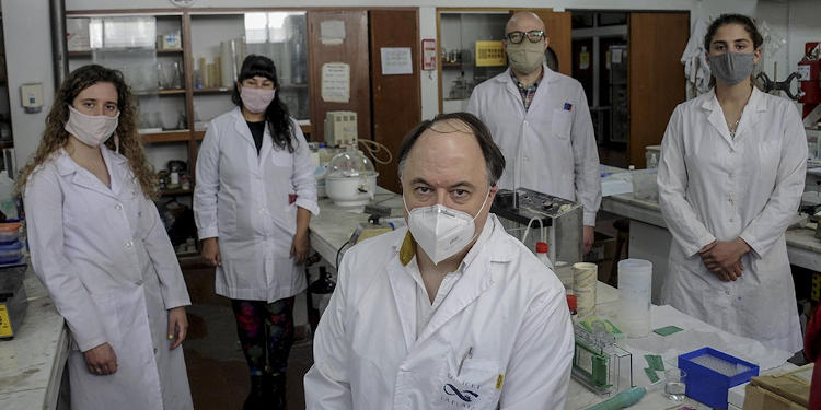 cienfificos universidad de La Plata test covid