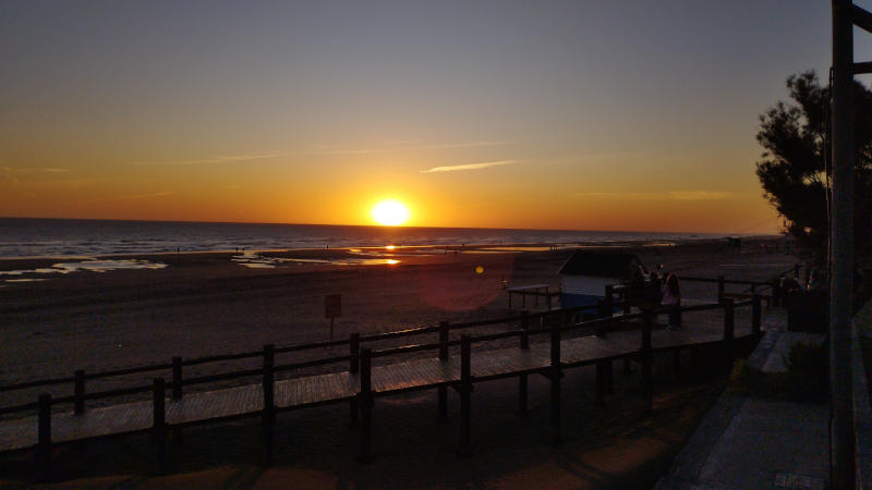 Atardecer en la playa de Monte Hermoso diciembre 2024