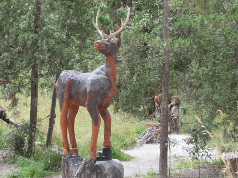 Escultura en madera de Molinari y Acosta